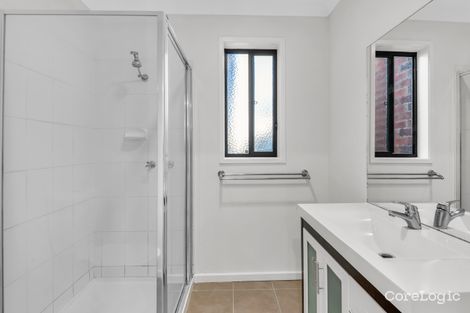 Property photo of 6 Tyndall Street Cranbourne East VIC 3977