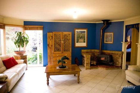 Property photo of 2 Sage Close Hillside VIC 3037