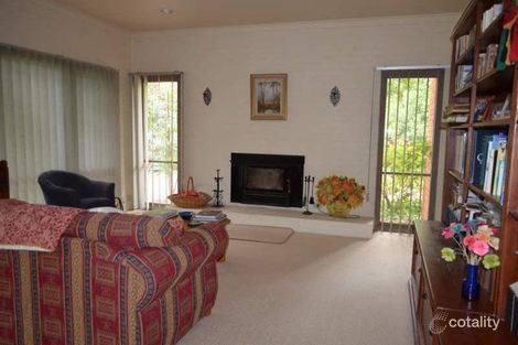 Property photo of 5 Brian Court Grahamvale VIC 3631