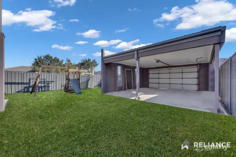 Property photo of 47 Luster Crescent Tarneit VIC 3029