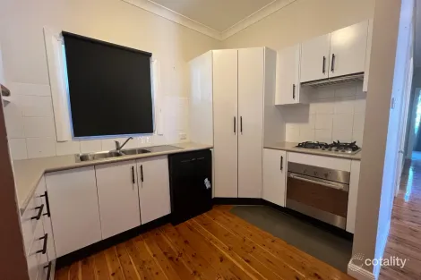 Property photo of 130 Crown Street West Tamworth NSW 2340