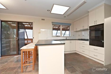 Property photo of 17 Tonyl Court Greensborough VIC 3088