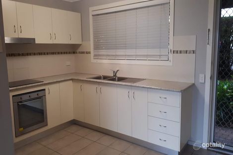 2/2 Benjamin St, Mount Lofty, QLD 4350