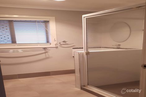 Property photo of 2/2 Benjamin Street Mount Lofty QLD 4350