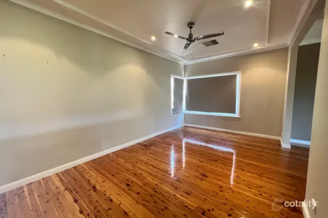 Property photo of 130 Crown Street West Tamworth NSW 2340