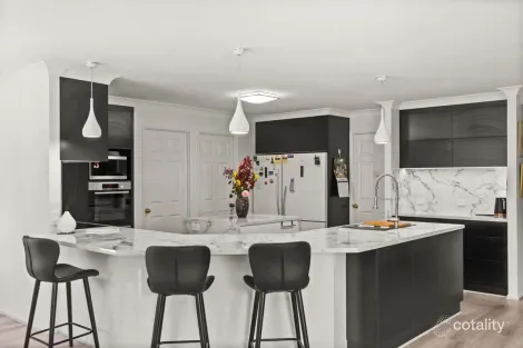 Property photo of 15 Bronwyn Court Highfields QLD 4352