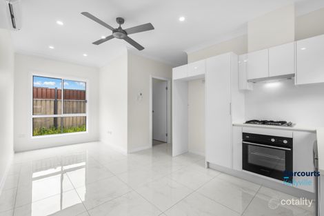 Property photo of 44 Lingayen Avenue Lethbridge Park NSW 2770