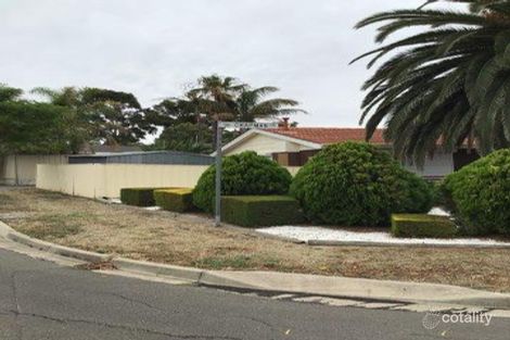 2 Chapman Cres, Redwood Park, SA 5097