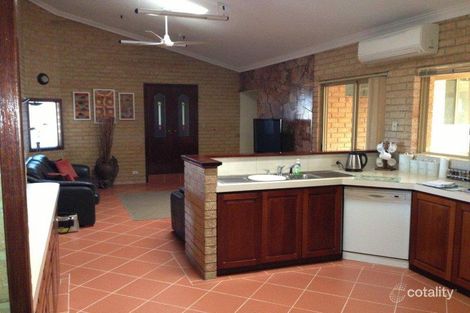 Property photo of 8 Farringdon Place Alexander Heights WA 6064