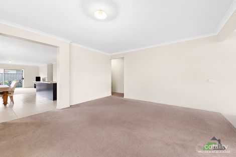 Property photo of 10 Gelderland Drive Clyde North VIC 3978