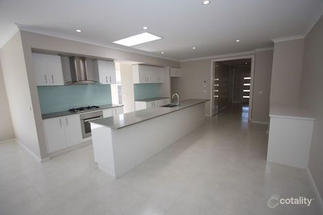 Property photo of 31 Kingscote Way Wollert VIC 3750