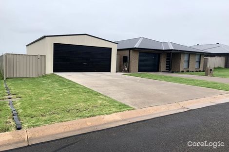 Property photo of 6 Yarra Place Dubbo NSW 2830