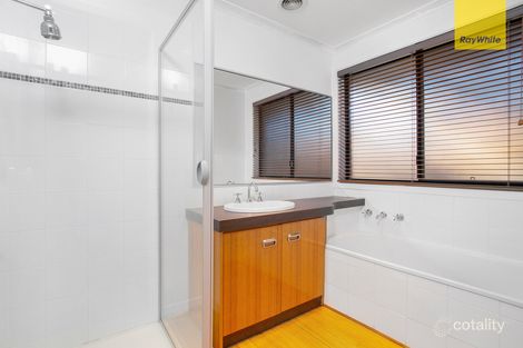 Property photo of 8 Kiev Walk Delahey VIC 3037