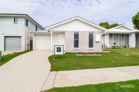 5 Aurora Rd, Tannum Sands, QLD 4680