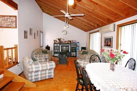 Property photo of 19 Highview Street Tumbi Umbi NSW 2261