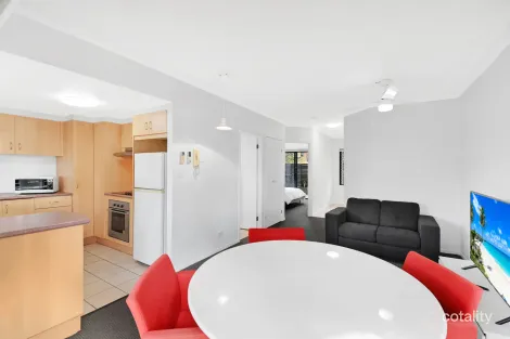 Property photo of 4/2 Broad Street Labrador QLD 4215