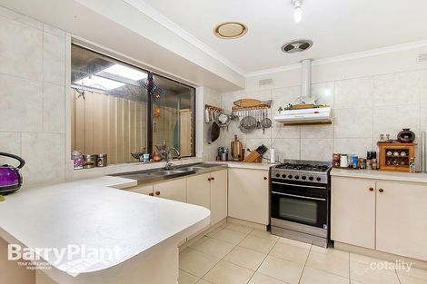 Property photo of 42 Fairfax Circuit Albanvale VIC 3021