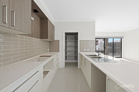 Property photo of 19 Pembrokeshire Loop Clyde VIC 3978