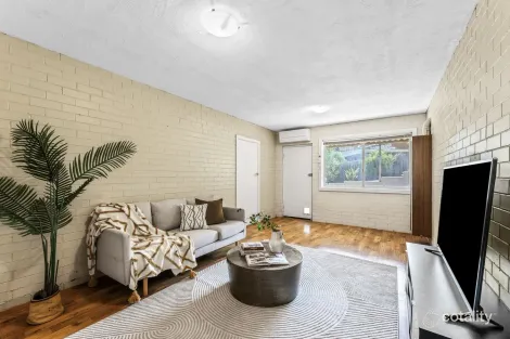 Property photo of 15 Rathmullen Quadrant Doncaster VIC 3108