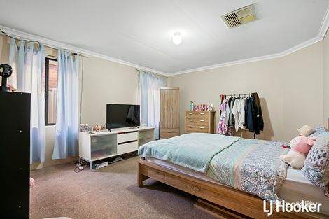 Property photo of 50 Mosedale Loop Waikiki WA 6169