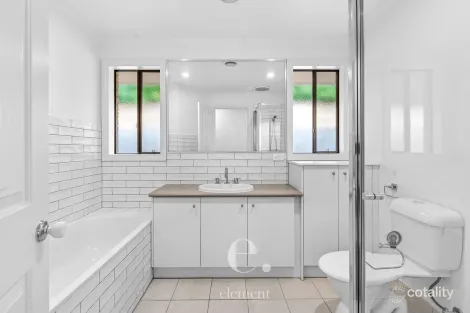 Property photo of 2 Stevens Court Leopold VIC 3224