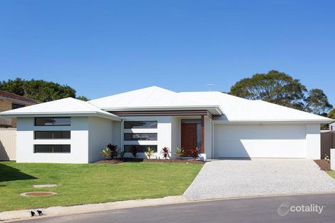 39 Hooper St, Birkdale, QLD 4159