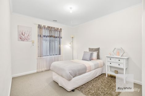 Property photo of 11 Bowman Court Taylors Hill VIC 3037