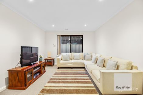 Property photo of 11 Bowman Court Taylors Hill VIC 3037