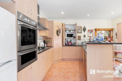 Property photo of 17 Silver Gum Street Manor Lakes VIC 3024