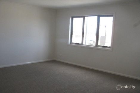 Property photo of 2/335 Grand Boulevard Craigieburn VIC 3064