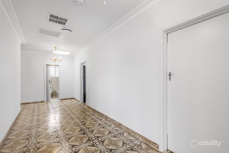 Property photo of 1 Riverside Avenue Avondale Heights VIC 3034