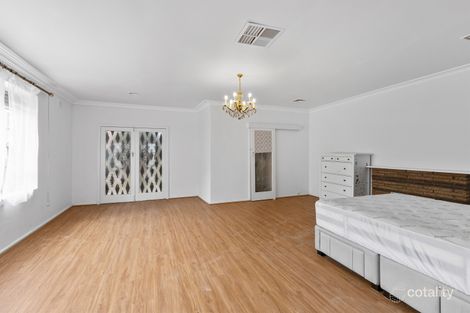 Property photo of 1 Riverside Avenue Avondale Heights VIC 3034