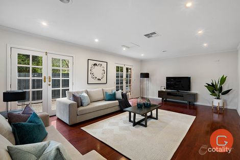 Property photo of 90 Charles Green Avenue Endeavour Hills VIC 3802
