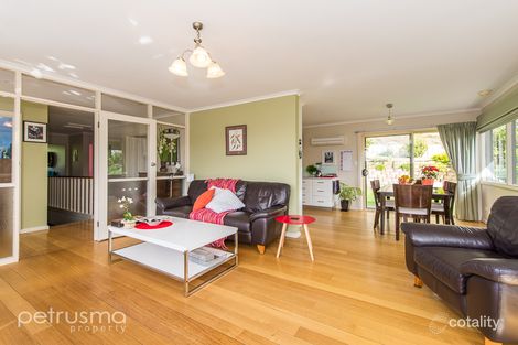 Property photo of 21 Tianna Road Lindisfarne TAS 7015