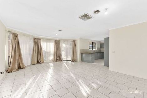 Property photo of 4 Insaf Court Hampton Park VIC 3976