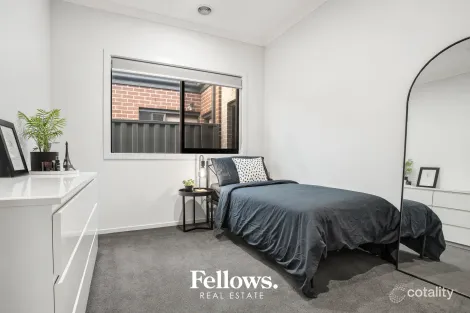 Property photo of 3 Cilroy Crescent Cranbourne South VIC 3977