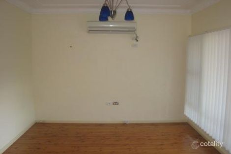Property photo of 15 Undercliffe Road Earlwood NSW 2206