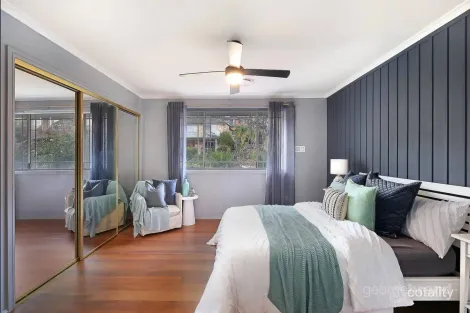 Property photo of 4 Mount Place Green Point NSW 2251