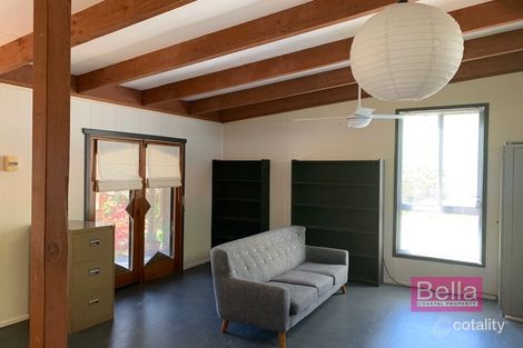 Property photo of 5 Manning Avenue Narrawallee NSW 2539