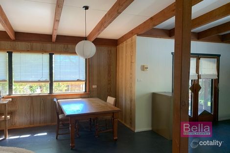 Property photo of 5 Manning Avenue Narrawallee NSW 2539