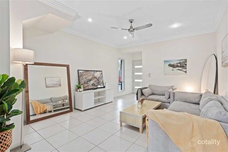 Property photo of 2/22 Palma Crescent Varsity Lakes QLD 4227