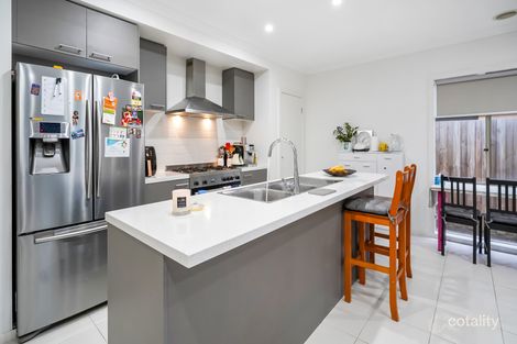 Property photo of 18 McNaughton Crescent Berwick VIC 3806