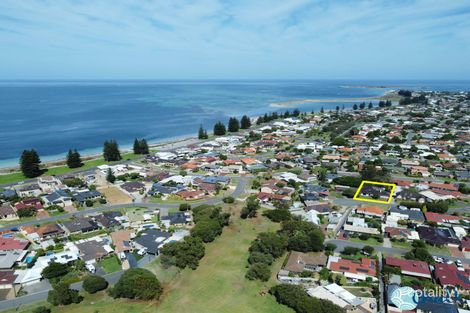 Property photo of 10 Hurst Place Safety Bay WA 6169