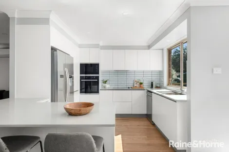 Property photo of 63 Sheraton Circuit Bomaderry NSW 2541