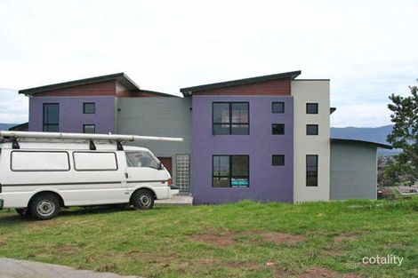 26-28 Carlyle Cl, Dapto, NSW 2530