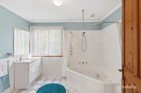 Property photo of 8 Kunala Lane Horsfield Bay NSW 2256