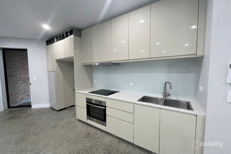Property photo of 6 Bicane Close Edensor Park NSW 2176