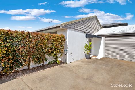 Property photo of 2/6 Brookside Road Labrador QLD 4215