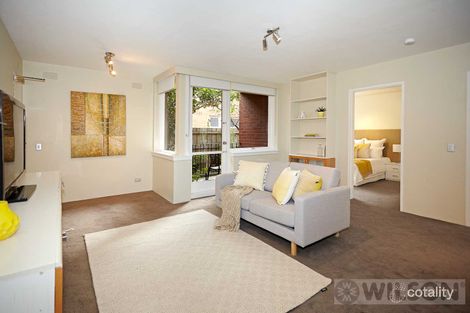 2/27 Alma Gr, St Kilda, VIC 3182