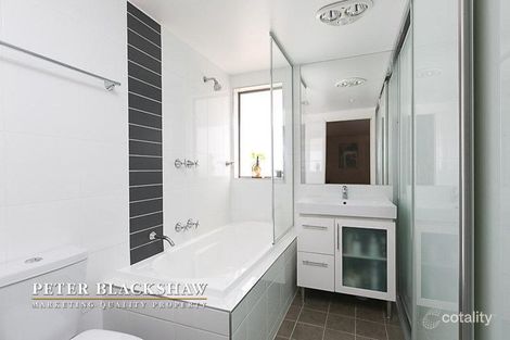 Property photo of 17/17 Uriarra Road Queanbeyan NSW 2620